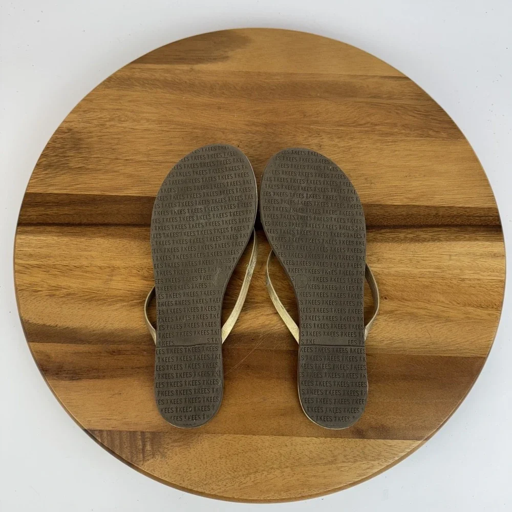 Womens Tkees Metallics Gold Leather Thong Flip Flops Shoes Sandals Size‎ 7 M GUC - Picture 7 of 8